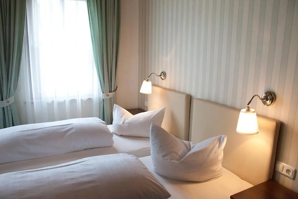 Gasthof - Hotel Zur Post Pocking 3*, Pocking (Starnberg) Allemagne