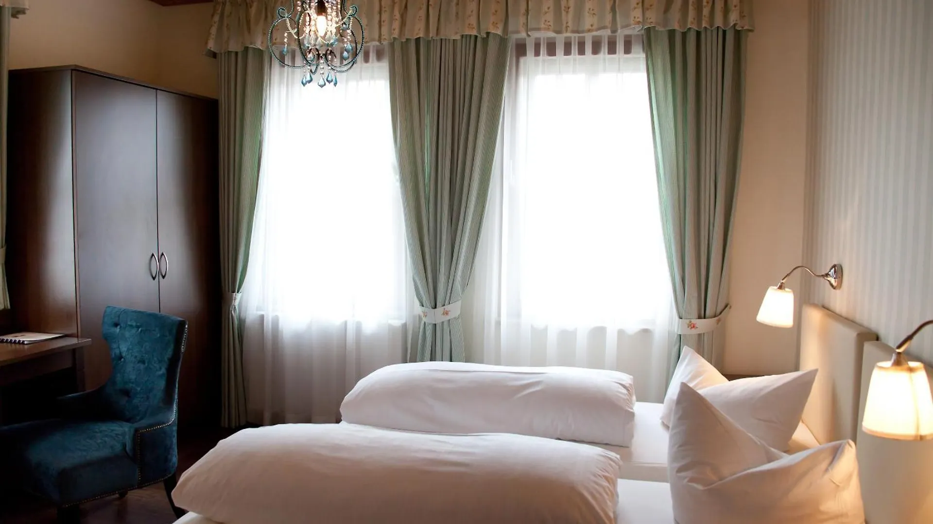 Gasthof - Hotel Zur Post Pocking  Germany